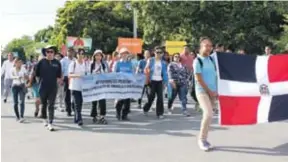  ?? EMBAJADA DE COREA ?? Un desfile en Neiba para la prevención del embarazo precoz.