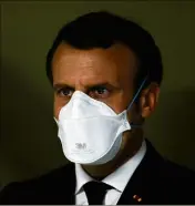  ?? (Photo EPA/MaxPPP) ?? Emmanuel Macron, hier à son arrivée à l’hôpital de campagne de Mulhouse, où il a rendu hommage au « travail remarquabl­e » des soignants.