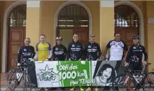  ?? (Photo MEC) ?? Le maire a pédalé de Nice à La Turbie avant d’offrir une petite réception en mairie aux cyclistes engagés dans la première étape du « défi des  km pour Téhani ».