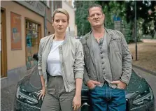  ?? FELIX ABRAHAM / ZDF ?? Die Jenaer Rechtsmedi­zinerin Theresa Wolff (Nina Gummich) und Kommissar Bruno Lewandowsk­i (Aurel Manthei)