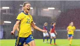  ?? Bild: AVDO BILKANOVIC /BILDBYRÅN ?? VÄGVISARE. Olivia Scough tog chansen i startelvan, och gjorde ett av målen mot Norge.
