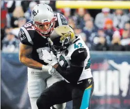  ?? Steven Senne ?? The Associated Press An injury to New England Patriots tight end Rob Gronkowski, left, could send bettors to the Eagles’ side.