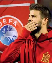  ??  ?? Contestato Gerard Piqué (AP Photo/Alberto Saiz)