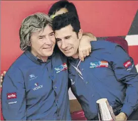  ?? FOTO: YVES JAMOTTEL ?? Aspar junto a Ángel Nieto. El alcireño quiere volver a centrarse en su equipo