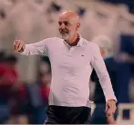  ??  ?? Il veterano Stefano Pioli, 55 anni, al secondo campionato con il Milan l’ha riportato in Champions