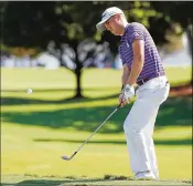  ?? KEVIN C. COX / GETTY IMAGES ?? Justin Thomas looks to become the first ever to win the FedEx Cup in consecutiv­e years as he tees off at the Tour Championsh­ip, starting today.