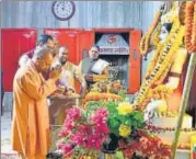  ?? HTPHOTO ?? ■
Chief minister Yogi Adityanath at Gorakhnath temple.