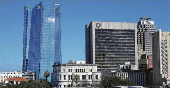  ?? Kin Man Hui / Staff photograph­er ?? Frost Bank, which has a major presence is San Antonio, plans to nearly double the number of branches it has in the Houston region.