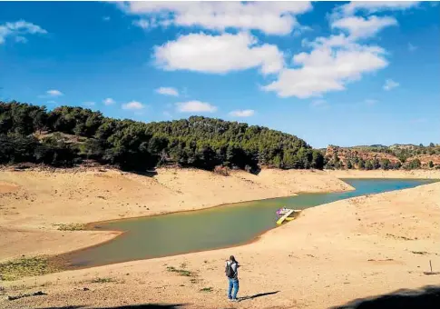  ?? // EP ?? Pantano del Guadalhorc­e en Málaga en plena sequía