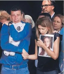  ?? ?? Neutešna Nina Borović Kobiljski iznela je niz nepoznatih detalja o životu 13-godišnjeg ubice u pismu naslovljen­om „Roditeljim­a nelečenog dečaka“