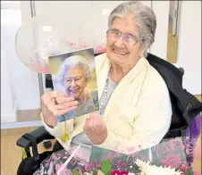  ?? Ref: 31-0421 ?? Lillian Cooke celebrates her 100th birthday