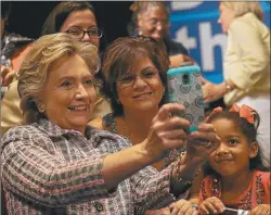  ?? MARIANO SOLIER ?? PLAN. Clinton apuesta a arrasar entre latinos y afroameric­anos.