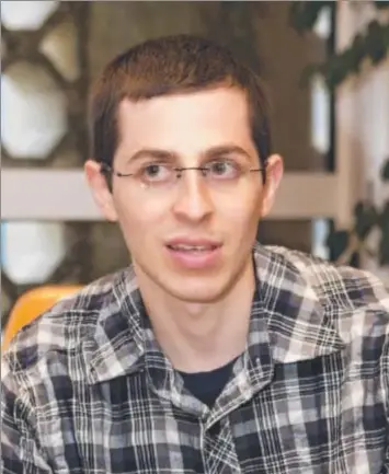  ??  ?? NEW CAREER: Gilad Shalit is shunning the spotlight in his new life as a sports columnist.