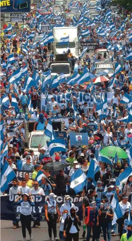  ?? FOTO AFP ?? Miles de opositores de Daniel Ortega salieron a las calles el pasado sábado a protestar en contra el mandatario.