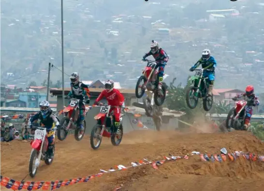  ?? Photo by Roderick Osis ?? RIDERS HAVEN. Riders coming from as far as Cagayan de Oro, and nearby provinces grace the first motocross competitio­n in La Trinidad since 2002 as organizers hope to stage more races in the near future.