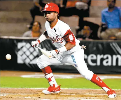  ??  ?? El dominicano Arismendy Alcántara, de los Diablos Rojos