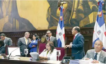  ??  ?? ↑ El presidente de la Cámara de Diputados, Rubén Maldonado, tuvo una agitada sesión en el día de ayer.