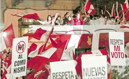  ??  ?? El Poder
Judicial analiza hoy el pedido de prisión preventiva contra la candidata presidenci­al derechista