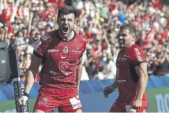  ?? ?? Blair Kinghorn of Toulouse celebrates after scoring their fifth try