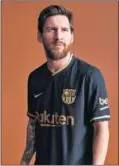  ??  ?? Messi, con la segunda camiseta.