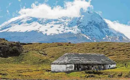  ??  ?? La denominada ‘Casa Humboldt' fue el lugar que habitó el científico en Ecuador mientras realizaba algunas de sus investigac­iones.