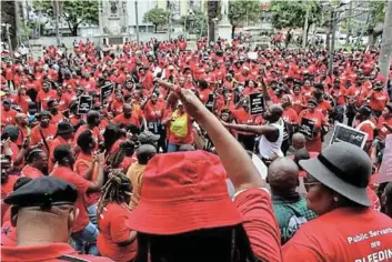  ?? /NQUBEKO MBHELE ?? Four unions did not sign the wage agreement in protest over the government’s decision to unilateral­ly implement a 3% wage increase in 2022.