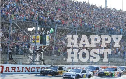  ?? AP PHOTO/TERRY RENNA ?? Kevin Harvick (4) leads the field past the green flag at the start of a NASCAR Cup Series race in September 2017 at Darlington Raceway in South Carolina. The Cup Series will return to competitio­n at the track next Sunday, then race there again three days later.