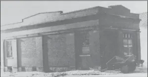  ??  ?? 1996 - Kathryn citizens want 80 year old building saved.