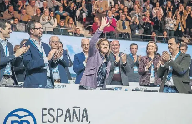  ?? DANI DUCH ?? Sin sorpresas. María Dolores de Cospedal sigue de secretaria general, junto al equipo con el que Rajoy ha trabajado el último año y medio