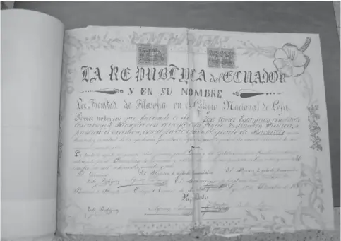  ??  ?? Título de Bachiller en Filosofía de José Javier eguiguren del 17 de Noviembre de 1891.