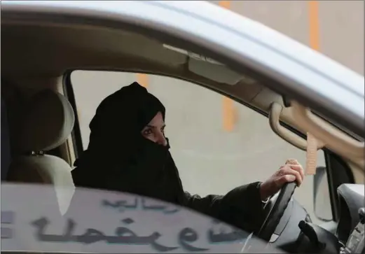  ?? FOTO: HASAN JAMALI ?? Aziza Al Yousef er en ledende forkjemper for retten til å kjøre bil, skriver kronikkfor­fatteren.