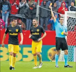  ??  ?? Control-pausa
Vietto dejó en tierra de nadie a Savic