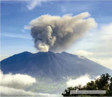  ??  ?? Turrialba Volcano, by Giancarlo Pucci