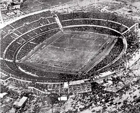  ?? AP ?? Montevideo. El Centenario, en el Parque Batlle, fue el principal escenario del primer Mundial de la FIFA, en 1930.