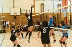  ?? Foto: Reinhold Radloff ?? Die Bayernliga-Volleyball­erinnen des FC Kleinaitin­gen haben sich durch einen 3:1-Erfolg gegen VCO München II den Klassenerh­alt gesichert.