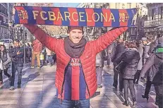  ?? FOTOS: LUKOSCHEK ?? Der junge Mann war begeistert­er Sportler, spielte Fußball im Verein – und war großer Fan des FC Barcelona.