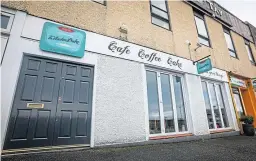  ??  ?? Kitschnbak­e cafe in Newport is for sale as current owner MaryJane steps away for health reasons.