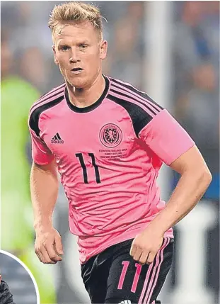  ??  ?? Newcastle United star Matt Ritchie is delighted to get his second chance, just like Scotland boss Alex Mcleish (inset)