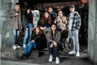  ?? FOTO RAYMOND LEMMENS ?? De jongeren lieten zich inspireren door Turkse soaps. “We herkennen onszelf meer in Turkse series”, zeggen ze.