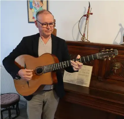 Le guitariste châlonnais Christophe Lartilleux participe de nouveau à « Ça jase à Châlons