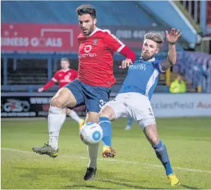  ?? CONOR MOLLOY ?? Chris Holroyd stretches for a goal chance during the home defeat against York City