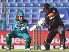  ?? Ahmed Kutty/Gulf News ?? Veteran New Zealand batsman Ross Taylor used all his experience to score 80 in the first ODI against Pakistan.