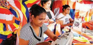  ?? File/agence France-presse ?? ↑
Tailors at the export unit of a garments factory in Colombo.