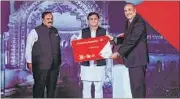  ?? DEEPAK GUPTA / HT PHOTO ?? CM Akhilesh Yadav launching Vodafone 4G services at a city hotel on Wednesday.