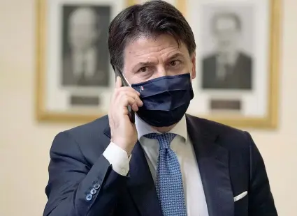  ?? (foto Ansa) ?? Premier Giuseppe Conte, 55 anni, è presidente del Consiglio dal 1° giugno 2018. Ha iniziato il secondo mandato il 5 settembre 2019 (governo Conte II). È docente di diritto privato