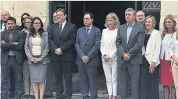  ??  ?? CONSELL. Amparo Marco, Ximo Puig, Mónica Oltra y Marzà, entre otros. ▶▶