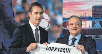  ?? FOTO: AFP ?? So schnell kann es gehen – Julen Lopetegui (li.) – mit Florentino Perez – sorgt weiter für Diskussion.