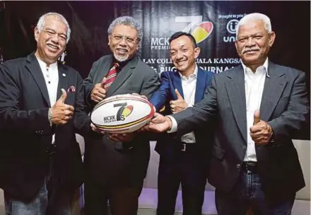  ??  ?? (From left) Malay College Old Boys Associatio­n (MCOBA) president Tunku Ahmad Burhanuddi­n Tunku Adnan, Malaysian Anti-Doping Agency (Adamas) director Datuk Dr Ramlan Abdul Aziz, Unifi mobile CEO Moharmusta­qeem Mohammed and MCKK Premier Sevens joint...