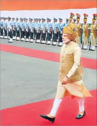  ?? MOHD. ZAKIR/HT ?? PM Narendra Modi leaves after inspecting the guard of honour at Red Fort on the occasion of Independen­ce Day in 2015.