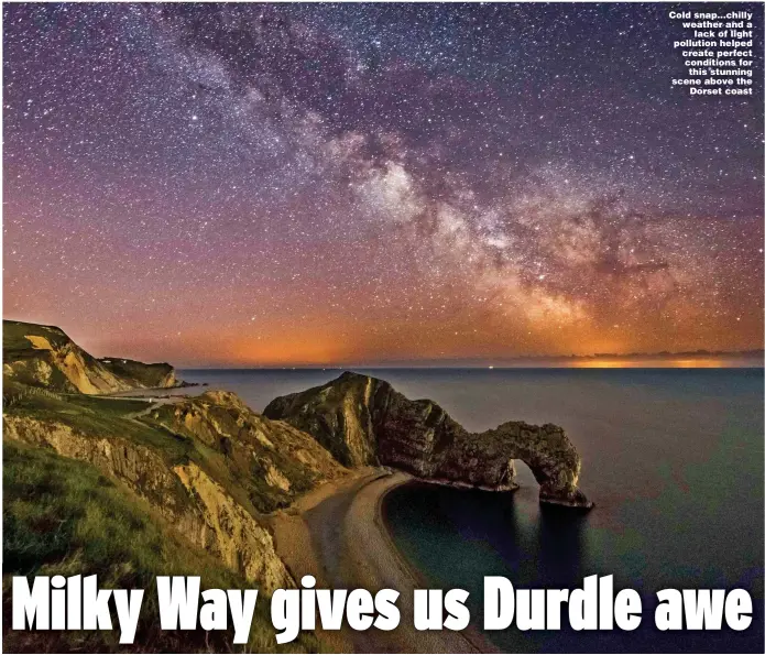  ?? Pictures: GRAHAM HUNT & IAN JONES/ALAMY, ANDREW MCCAREN/LNP ?? Cold snap...chilly weather and a lack of light pollution helped create perfect conditions for this stunning scene above the Dorset coast